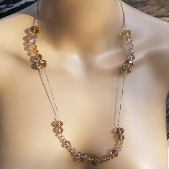 VINTAGE CHAMPAGNE COLORED GLASS CRYSTAL NECKLACE - Picture 1 of 4